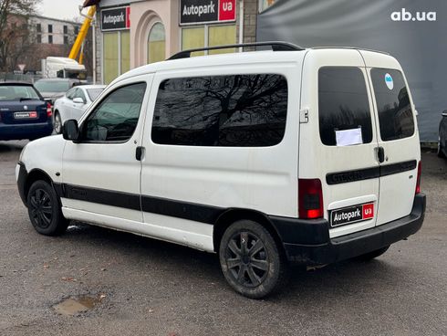 Citroёn Berlingo 2003 белый - фото 22