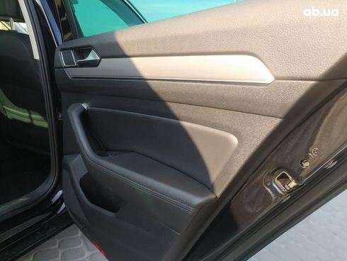 Volkswagen Passat 2019 черный - фото 15