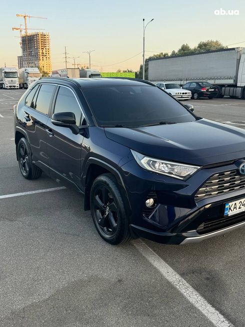 Toyota RAV4 Hybrid 2020 синий - фото 5