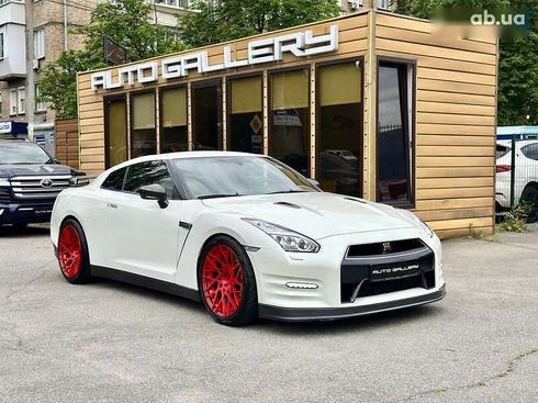 Nissan GT-R 2013 - фото 9