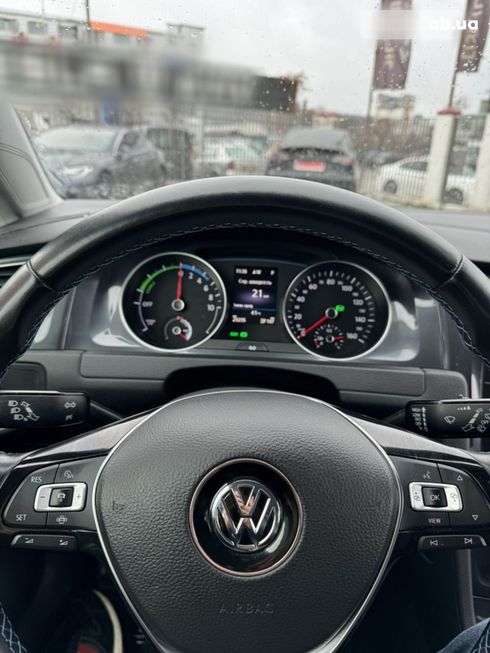 Volkswagen e-Golf 2018 белый - фото 2