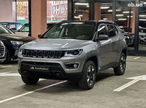 Jeep Compass 2017 - фото 10