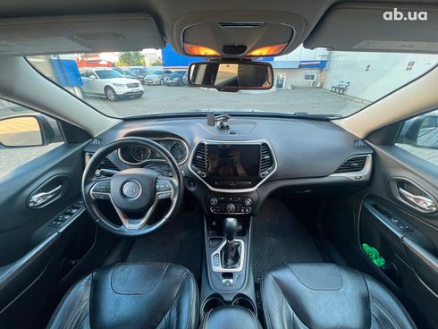 Jeep Cherokee 2015 серый - фото 21