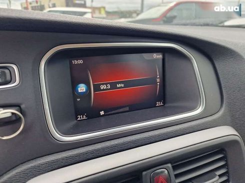 Volvo V40 2018 - фото 30