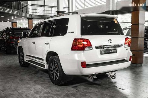 Toyota Land Cruiser 2014 - фото 25