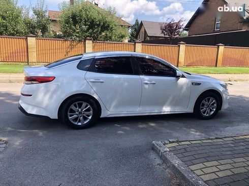 Kia K5 2017 - фото 5