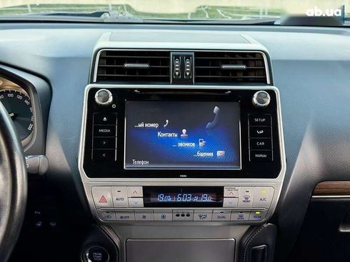 Toyota Land Cruiser Prado 2019 - фото 29