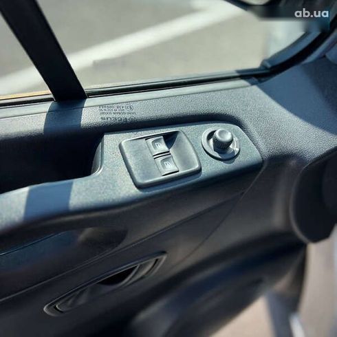Renault Trafic 2021 - фото 17