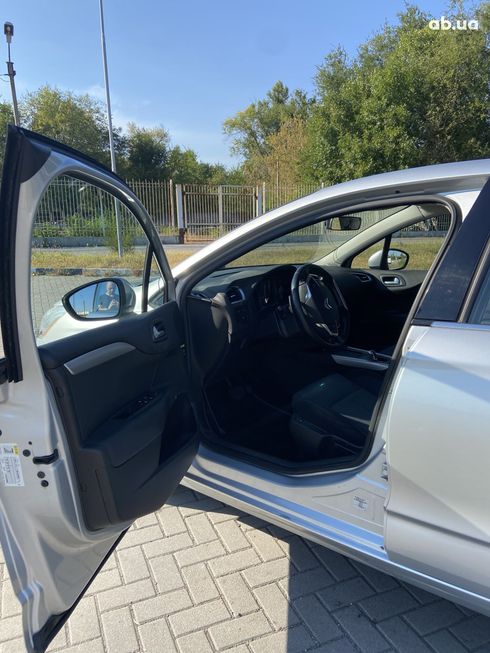 Citroёn C4 2013 серебристый - фото 9