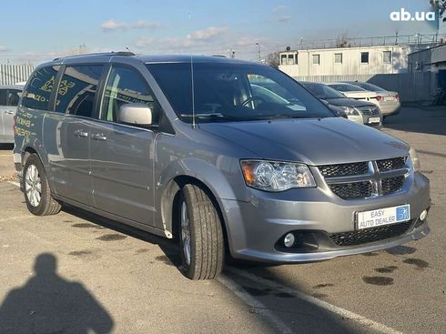 Dodge grand caravan 2017 - фото 3