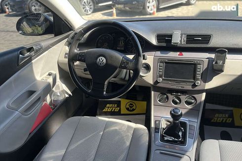 Volkswagen Passat 2009 - фото 15
