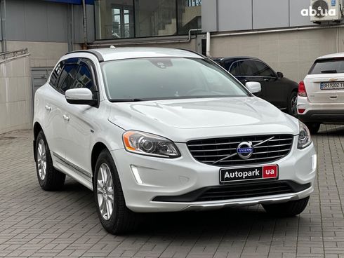 Volvo XC60 2015 белый - фото 3