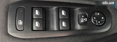Peugeot 308 2020 - фото 15