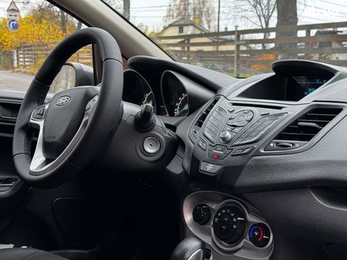 Ford Fiesta 2017 серый - фото 21