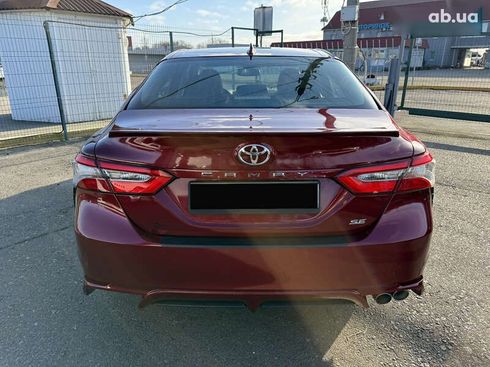 Toyota Camry 2017 - фото 4