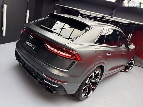 Audi RS Q8 2021 - фото 24