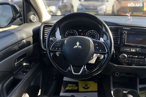 Mitsubishi Outlander 2015 - фото 11