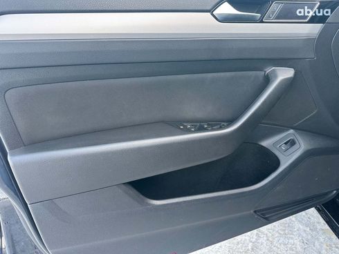 Volkswagen Passat 2018 черный - фото 20