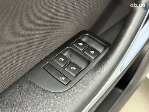 Opel Zafira 2015 - фото 24
