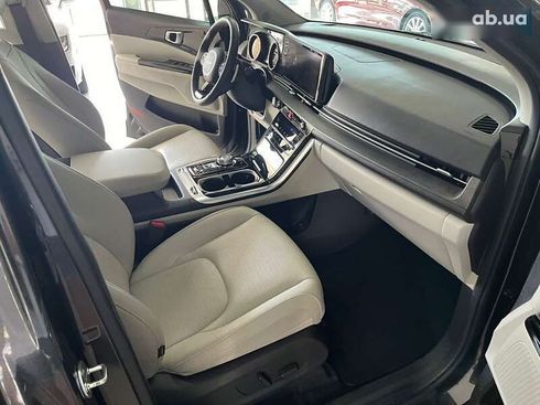 Kia Carnival 2023 - фото 27