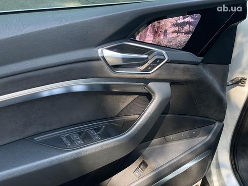Audi E-Tron 2020 белый - фото 29