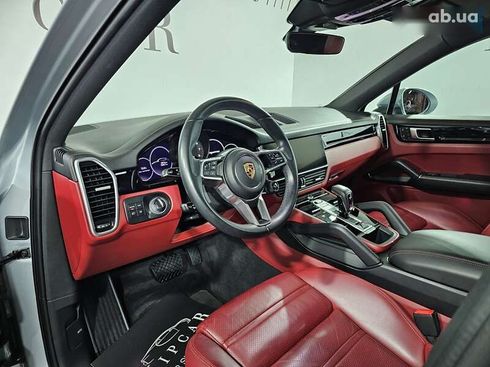 Porsche Cayenne Coupe 2021 - фото 22