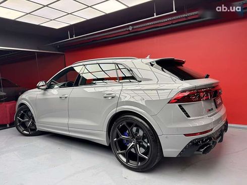 Audi RS Q8 2025 - фото 27