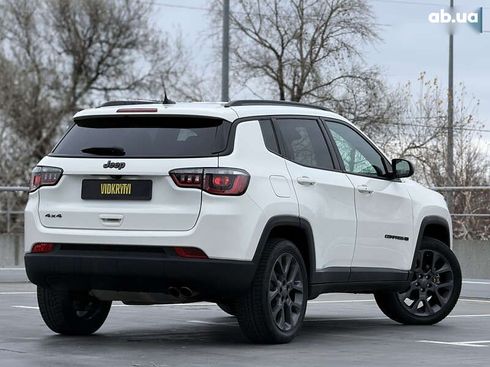 Jeep Compass 2021 - фото 23