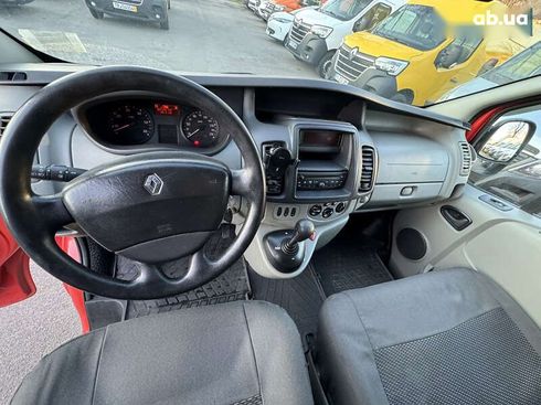 Renault Trafic 2012 - фото 15