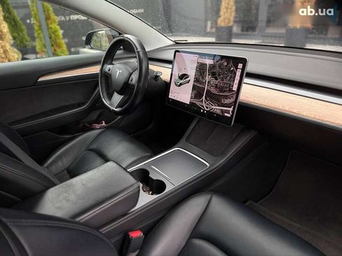 Tesla Model 3 2021 - фото 16