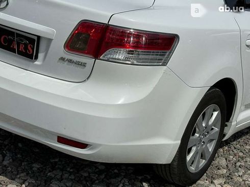 Toyota Avensis 2010 - фото 11