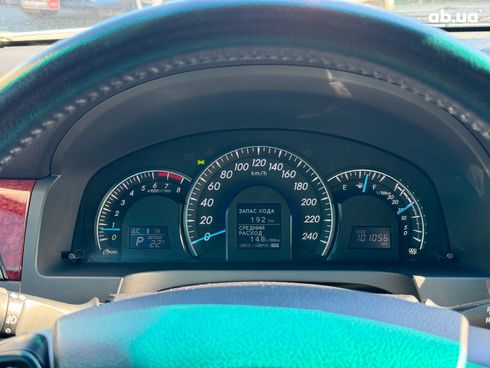 Toyota Camry 2014 белый - фото 32
