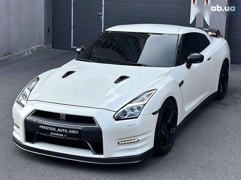 Nissan GT-R 2013 - фото 6