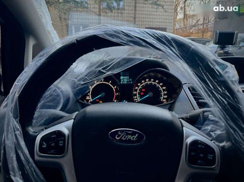 Ford Fiesta 2014 - фото 8