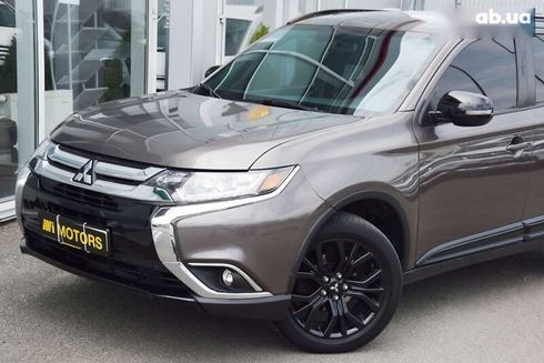 Mitsubishi Outlander 2017 - фото 14