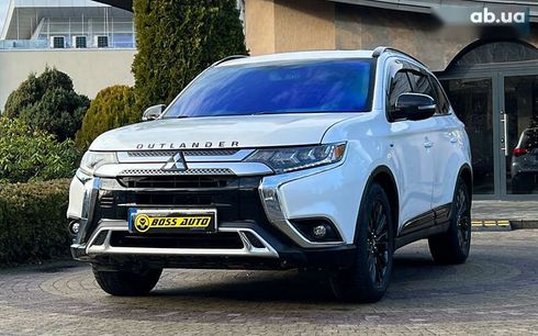 Mitsubishi Outlander 2020 - фото 3