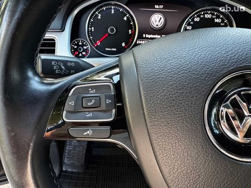 Volkswagen Touareg 2017 синий - фото 52