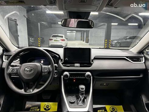 Toyota RAV4 2023 - фото 11