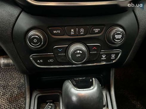 Jeep Cherokee 2019 - фото 12