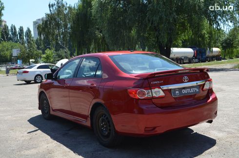 Toyota Corolla 2012 красный - фото 6