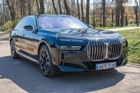 BMW i7 2022 - фото 8