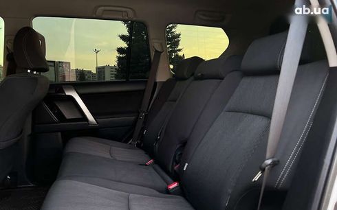 Toyota Land Cruiser Prado 2017 - фото 13