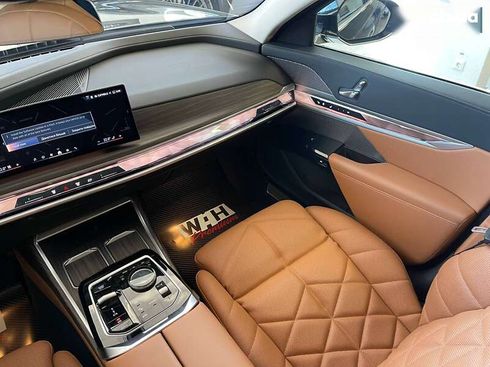 BMW i7 2023 - фото 21