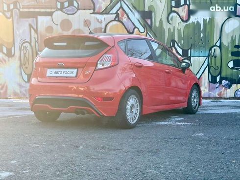 Ford Fiesta 2015 - фото 8