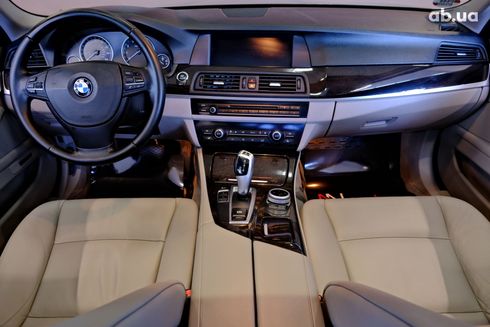 BMW 5 серия 2013 серый - фото 7
