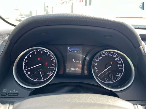 Toyota Camry 2019 - фото 17