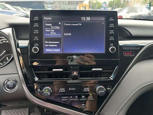 Toyota Camry 2021 - фото 19