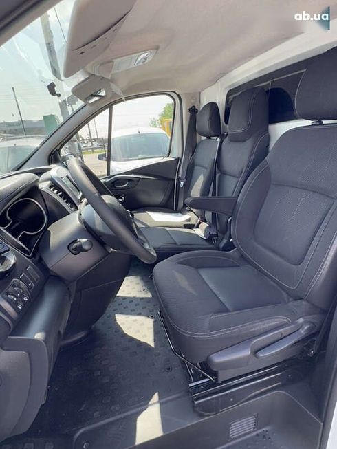 Renault Trafic 2019 - фото 14