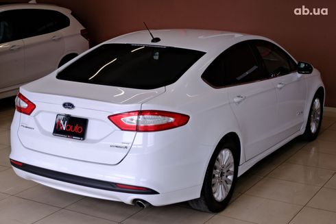 Ford Fusion 2015 белый - фото 5