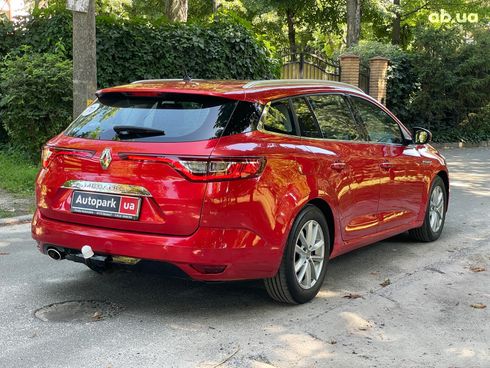 Renault Megane 2018 красный - фото 7